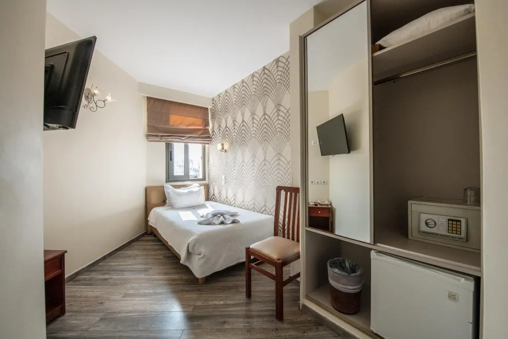 SINGLE STANDARD Room, Golden City, Athens