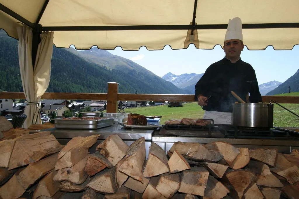 Restaurant, Lac Salin Spa & Mountain Resort, Milan