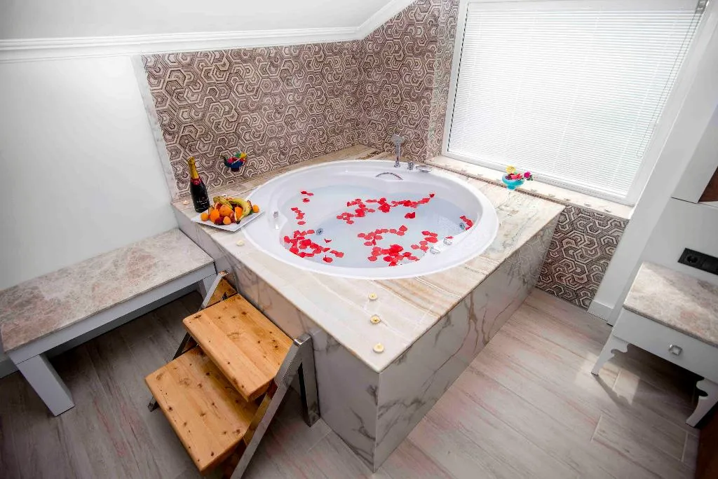 DOUBLE DELUXE WITH JACUZZI Room, Ocean Blue High Class Hotel, Dalaman