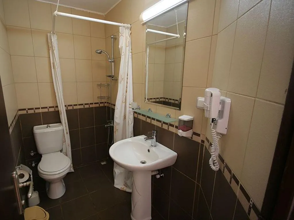Room, Safir, Bodrum