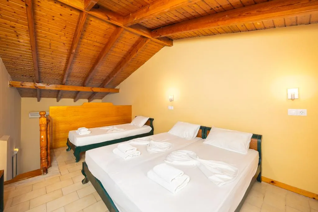 Room CAPACITY 5 Room, Koulouris Beach, Corfu