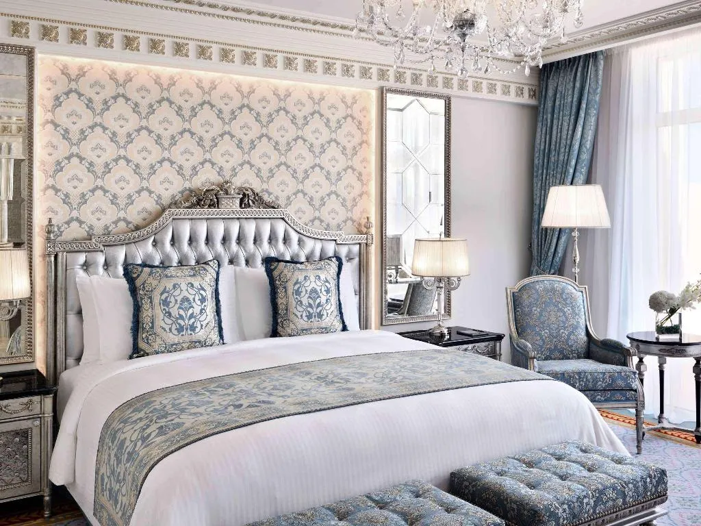 TWIN PREMIER Room, Raffles The Palm Dubai, Dubai