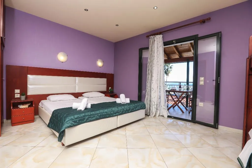 STUDIO CAPACITY 4 Room, Kerkyra Studios & Apartments, Corfu