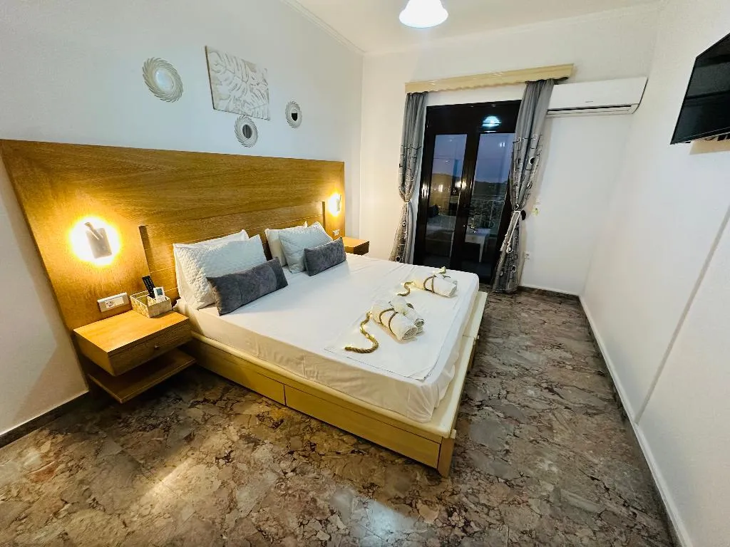 Double or Twin ONE BEDROOM ONE BATHROOM Room, Nikos Apartments Corfu, Corfu