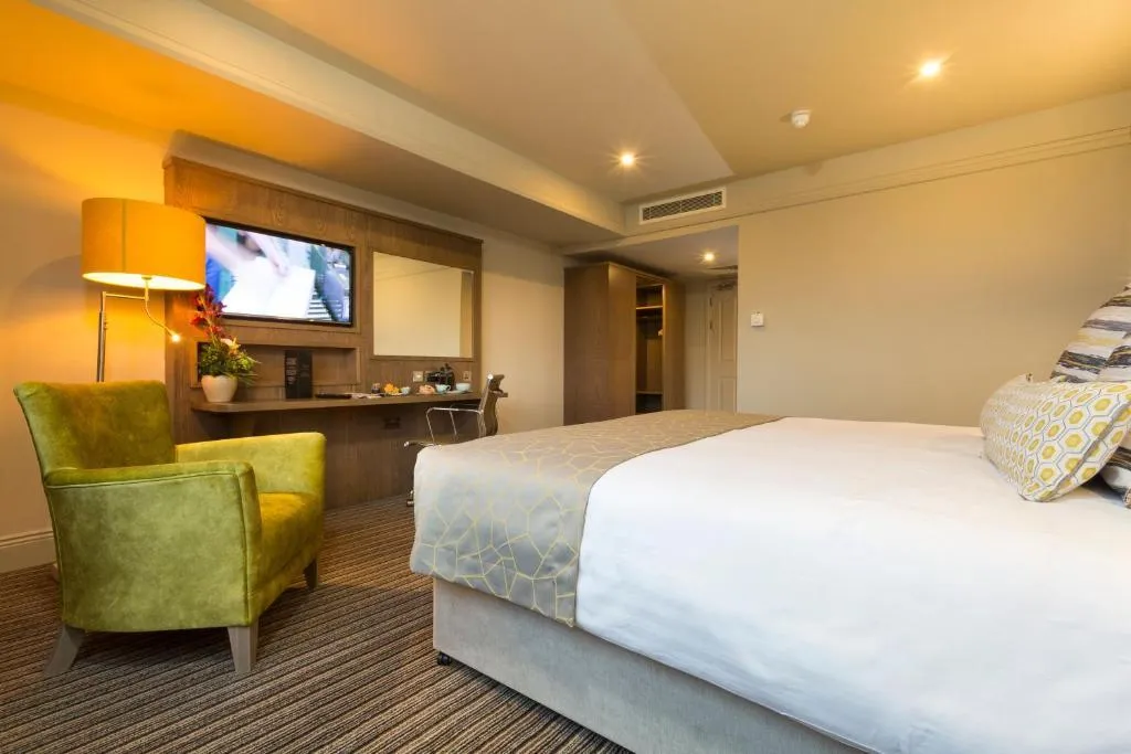 Room EXECUTIVE CAPACITY 2 Room, Bonnington Dublin, Dublin
