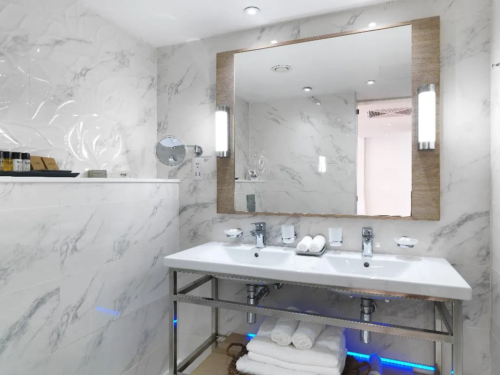 Double or Twin DELUXE POOL VIEW Room, Olympic Lagoon Resort, Cyprus