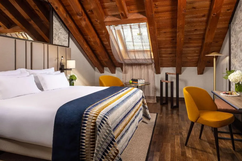 DOUBLE SINGLE USE DELUXE Room, NH Collection Madrid Palacio de Tepa, Madrid