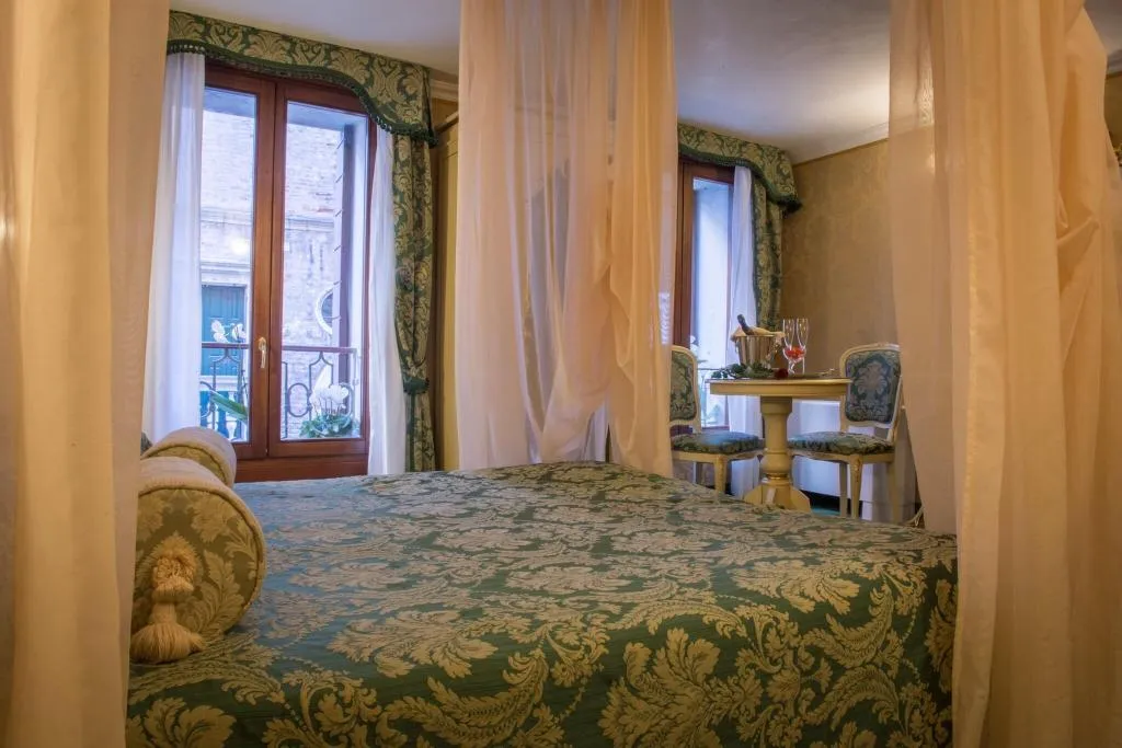 DOUBLE SUPERIOR WITH DOUBLE BED Room, Becher, Venice
