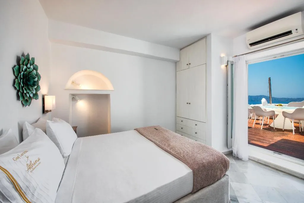 SUITE WITH JACUZZI Room, Athina Luxury Suites, Santorini