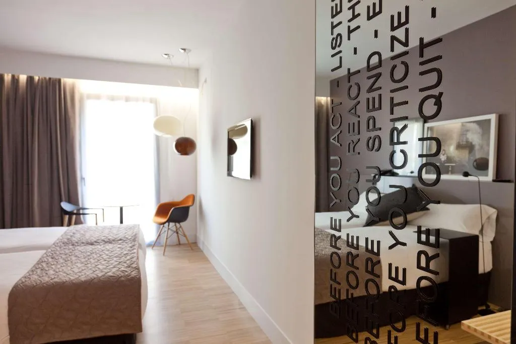 TWIN SUPERIOR Room, Alexandra Barcelona, Curio Collection by Hilton, Barcelona