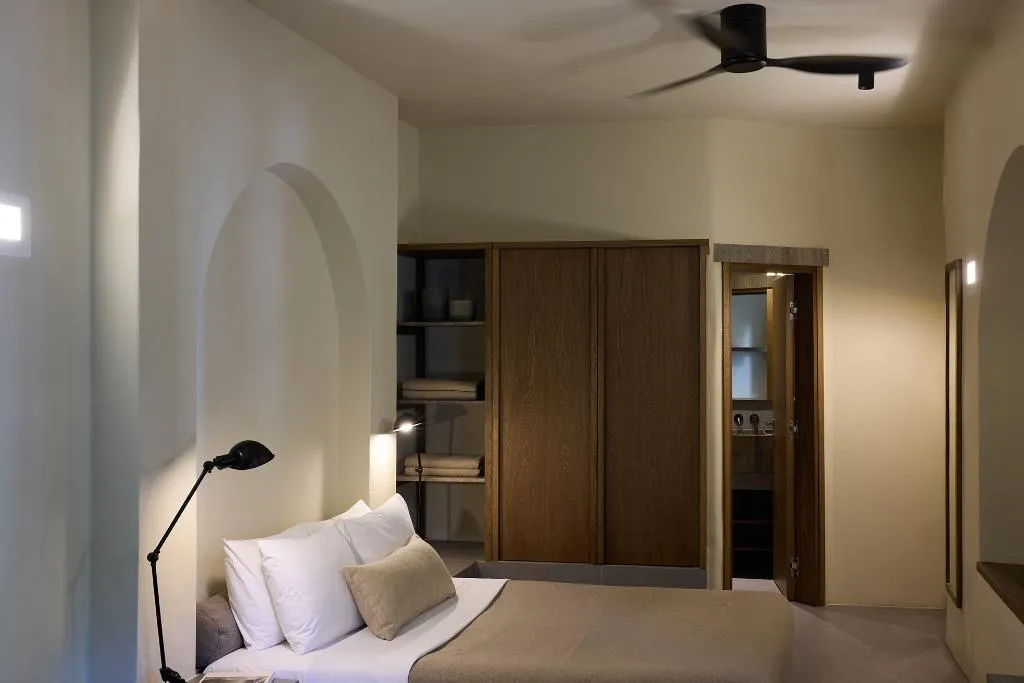DOUBLE STANDARD Room, Bellonias Villas, Santorini