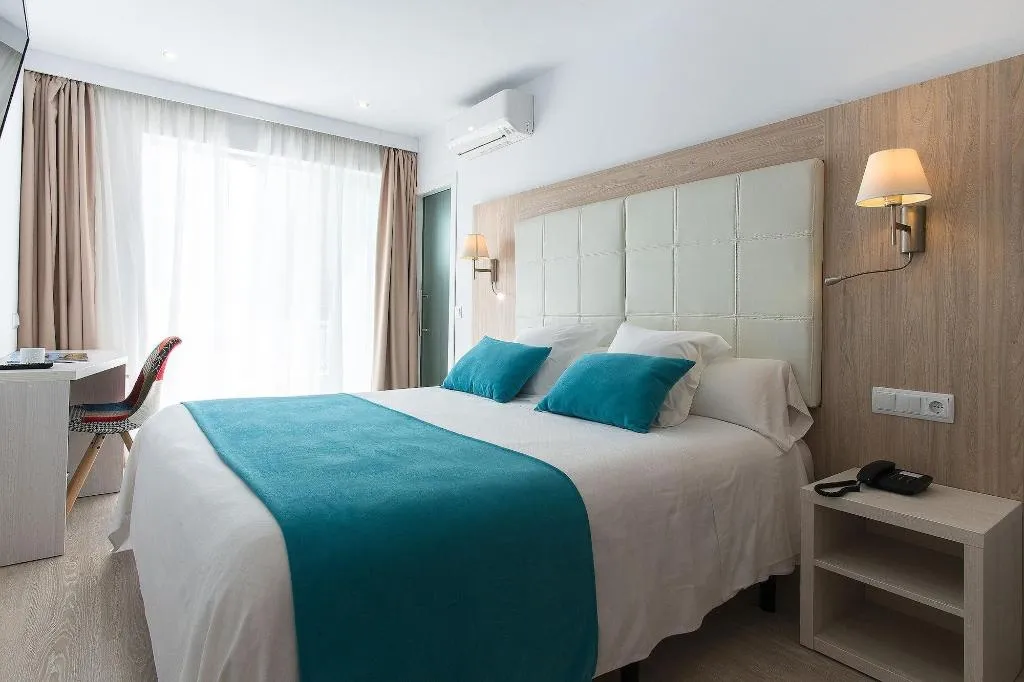 Room, Hostal Menurka, Menorca