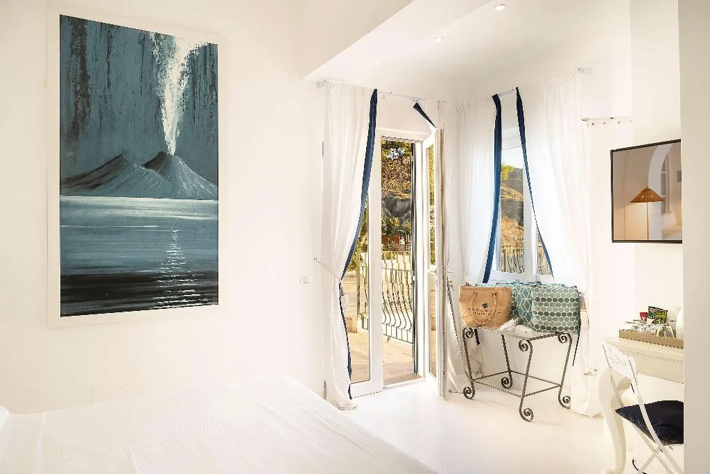 Room, Miramare Sea Resort and Spa, Naples