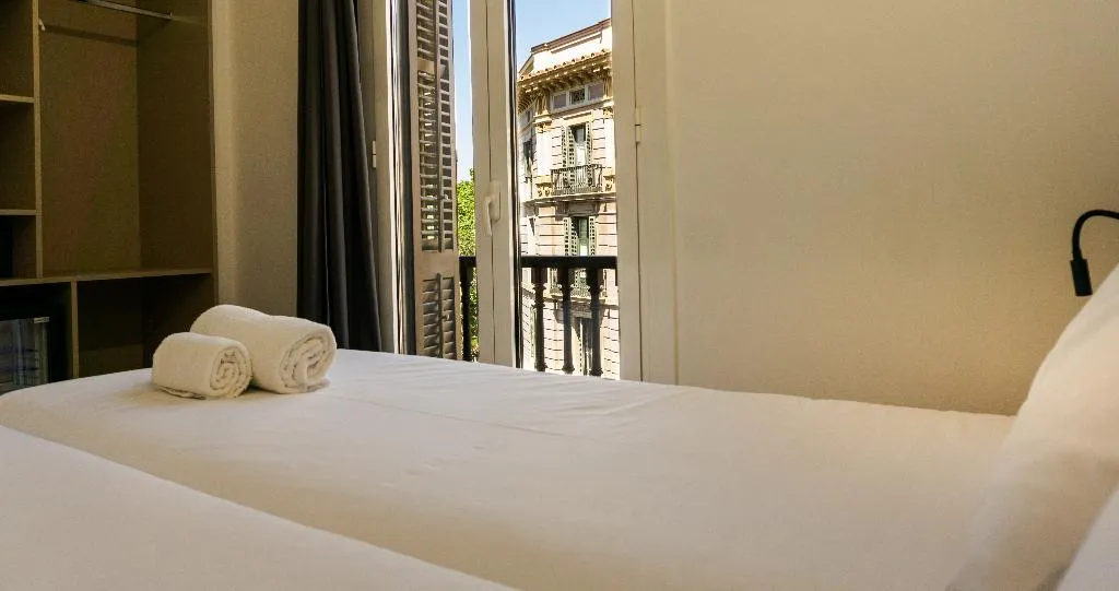 TWIN WITH VIEWS Room, Fontanella Green House, Barcelona