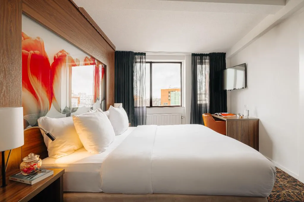 DOUBLE COMFORT Room, Leonardo Eden Hotel Amsterdam City Center, Amsterdam