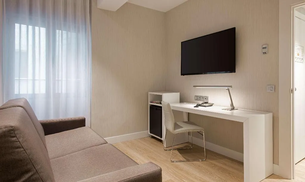 Room, NH Madrid Chamberí, Madrid