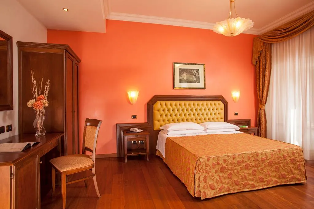 TRIPLE ANNEX Room, Piemonte, Rome