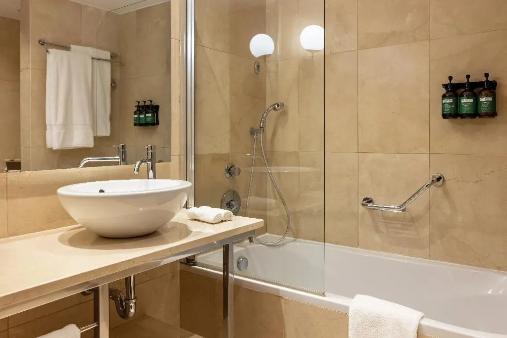 TWIN STANDARD Room, Crowne Plaza Porto, Porto