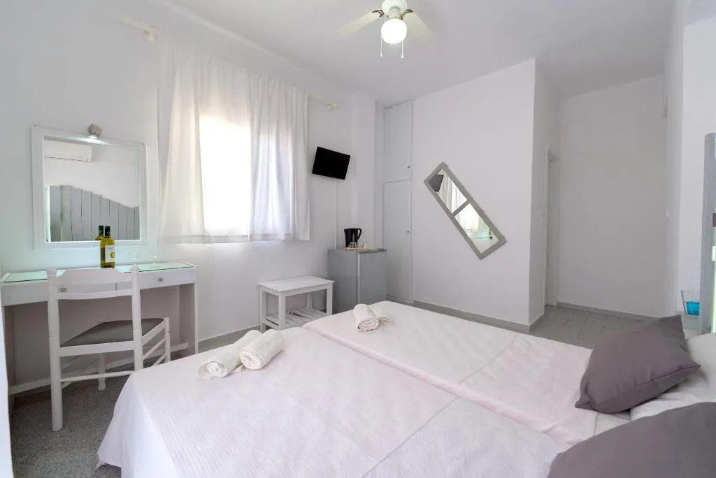 Room, Ikaros Hotel, Santorini