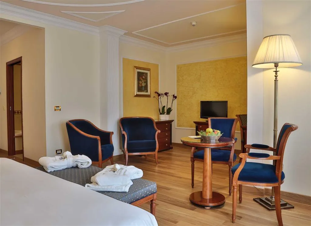 JUNIOR SUITE STANDARD Room, Hotel Terme Imperial, Venice