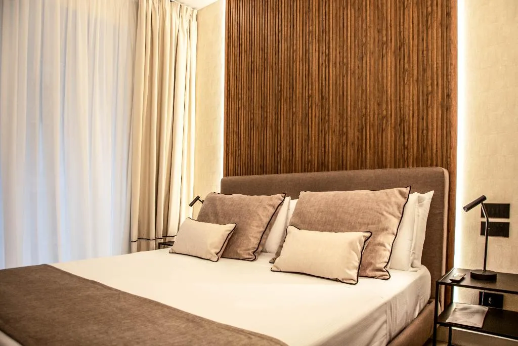 Room CLASSIC WITH BALCONY Room, Mamalu - Corso Umberto 35, Naples