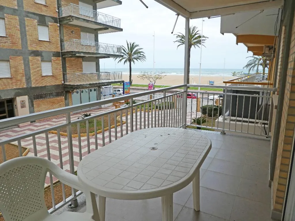 Terrace, Apartamentos Gandía Primera Línea de Playa 3000, Valencia