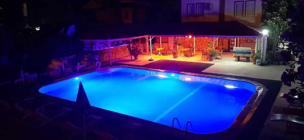 Pool, Everest Pansiyon, Dalaman