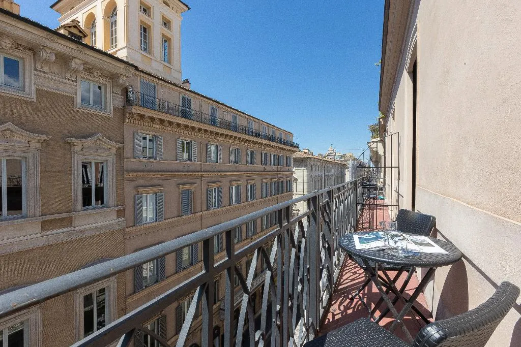JUNIOR SUITE WITH BALCONY Room, Suite Della Pigna, Rome