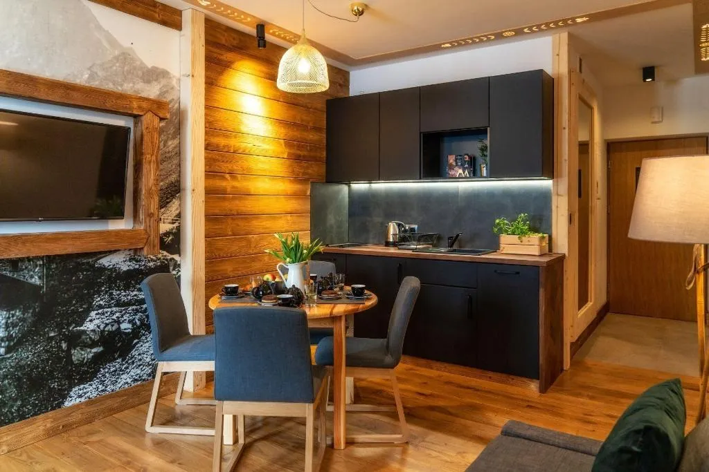 Room, ApartHotel Giewont, Krakow