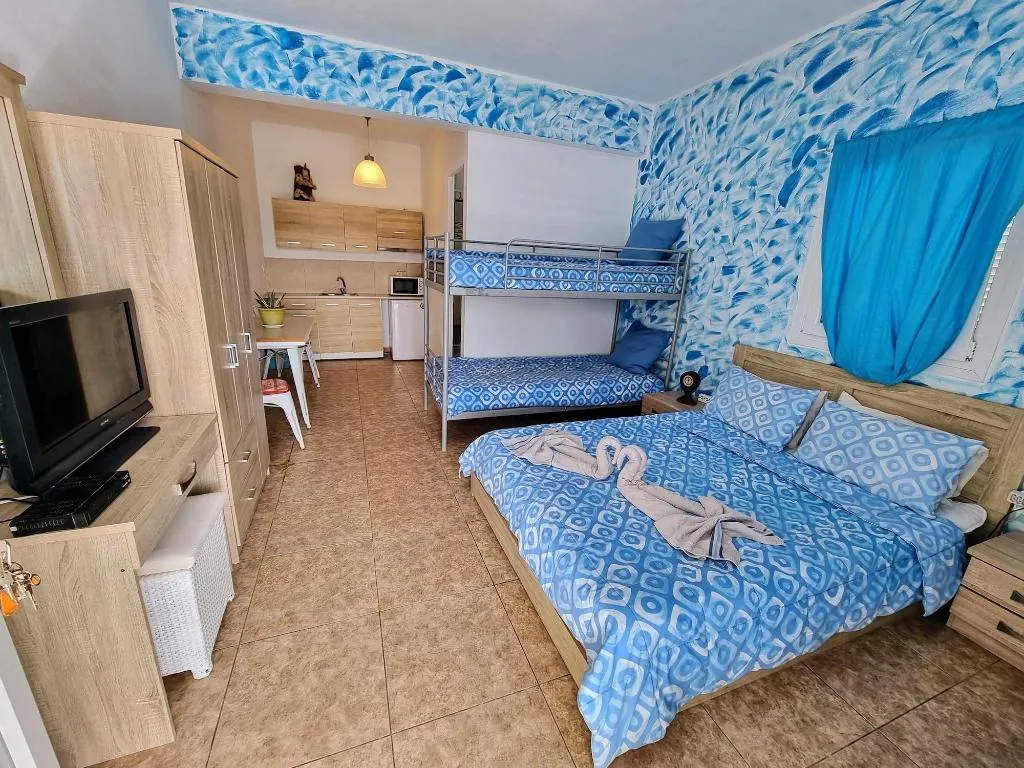 Room, Pleasure Beachside Studios, Santorini