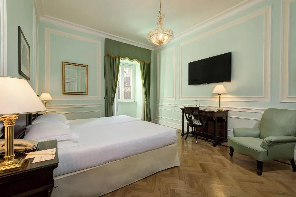 TWIN SUPERIOR Room, Hotel Quirinale, Rome
