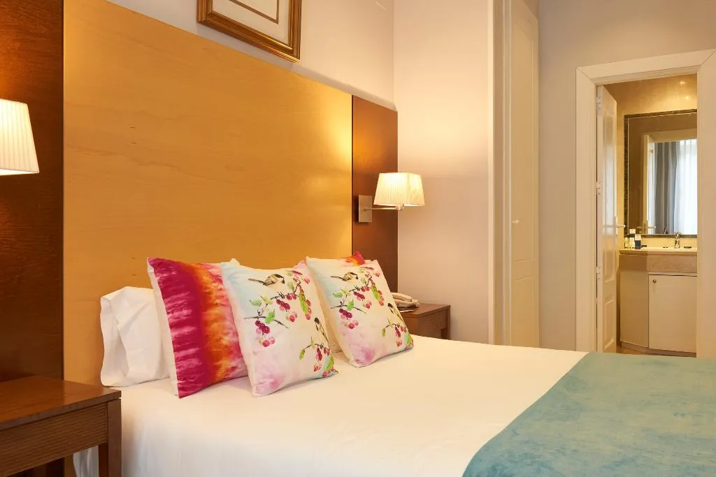 DOUBLE SINGLE USE STANDARD Room, Suites Barrio de Salamanca, Madrid