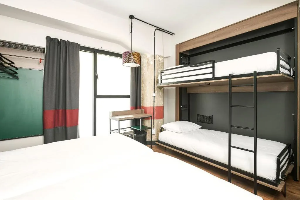 FAMILY ROOM TWO BEDS Room, Generator Madrid, Madrid