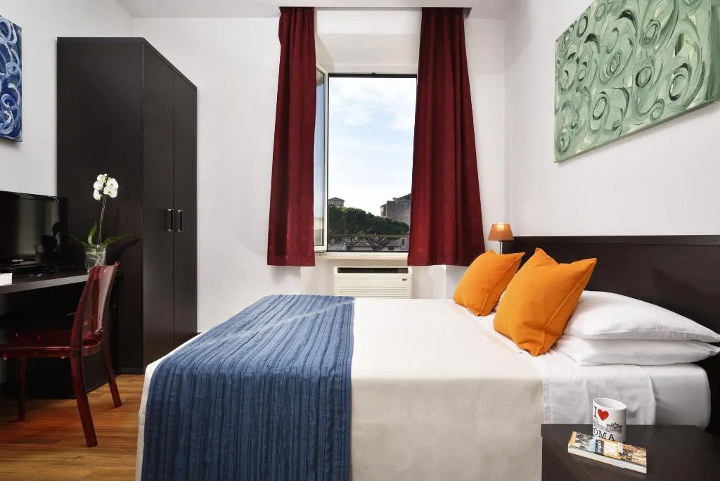 Room, Colosseo Panorama, Naples
