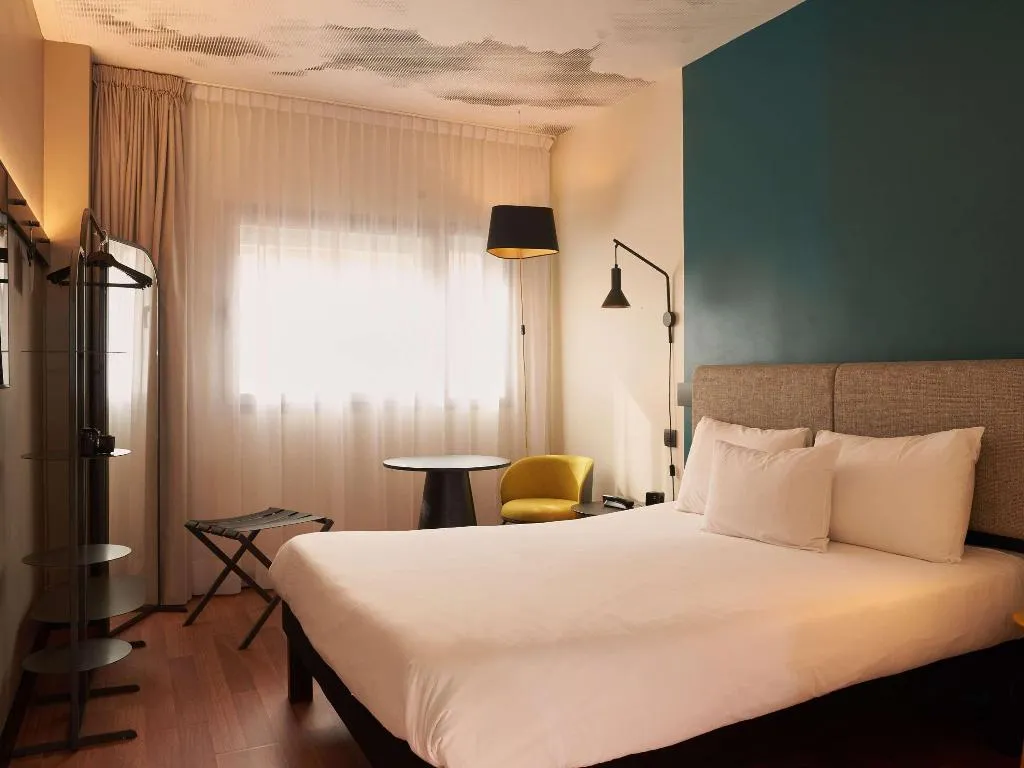 TWIN SUPERIOR Room, Ibis Madrid Aeropuerto Barajas, Madrid