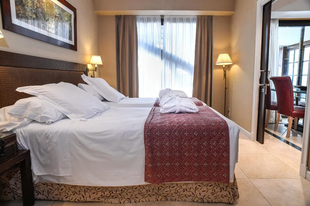 JUNIOR SUITE CAPACITY 3 Room, Gran Hotel Guadalpin Banus, Costa Del Sol