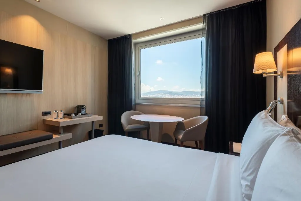SINGLE SUPERIOR Room, Leonardo Royal Hotel Barcelona Forum, Barcelona
