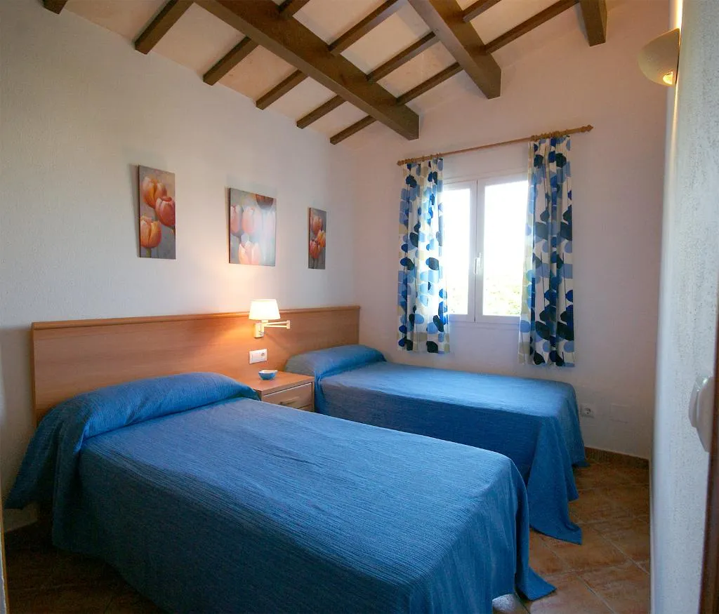 VILLA THREE BEDROOMS WITH AIR CONDITIONING Room, Begonias, Menorca