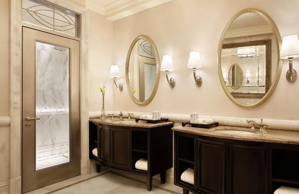 SUITE SUPERIOR Room, Al Habtoor Palace, Dubai