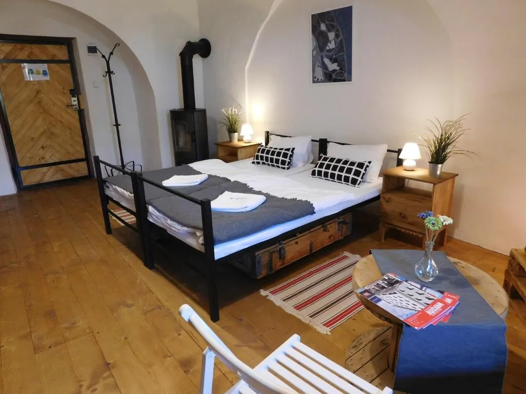 DOUBLE WITH SHARED BATHROOM Room, Luneta Warszawska Hostel, Krakow