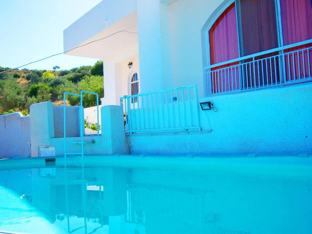 VILLA WITH PRIVATE POOL Room, Villa Konaki, Athens