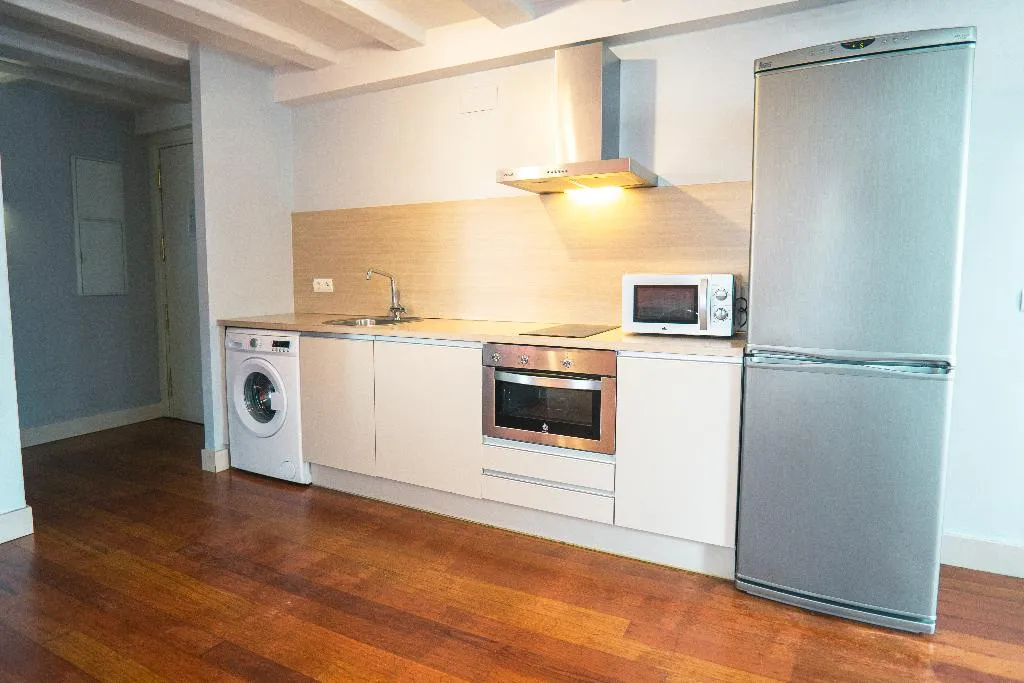 APARTMENT THREE BEDROOMS Room, Smartr Madrid Atocha, Madrid