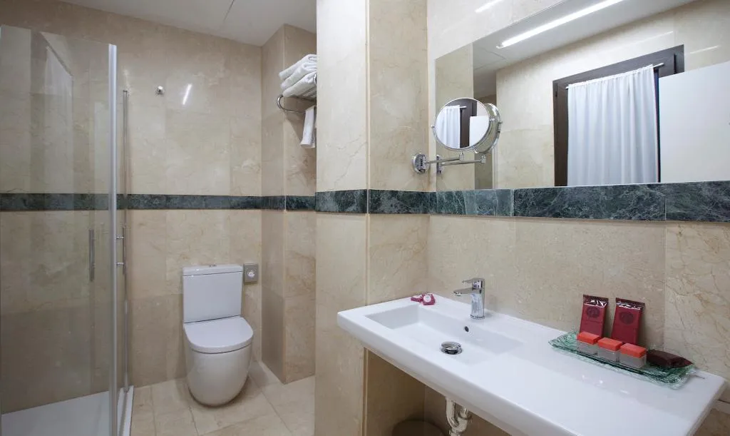 Room, Carlos V, Madrid