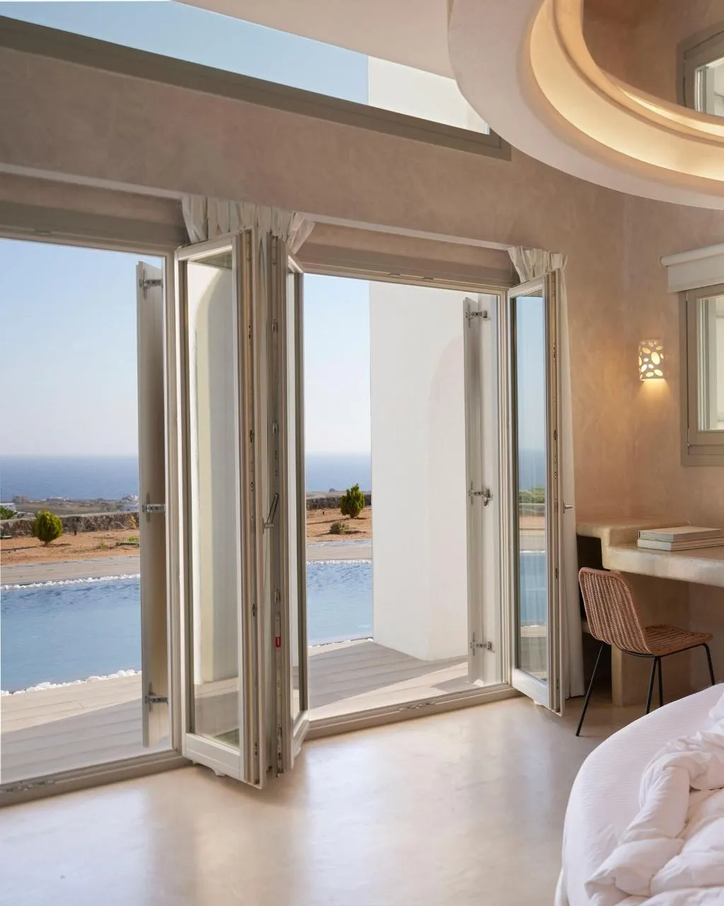Room, Danae Suites, Santorini