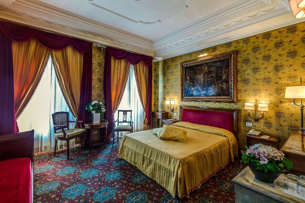 Room, Atlante Star, Rome