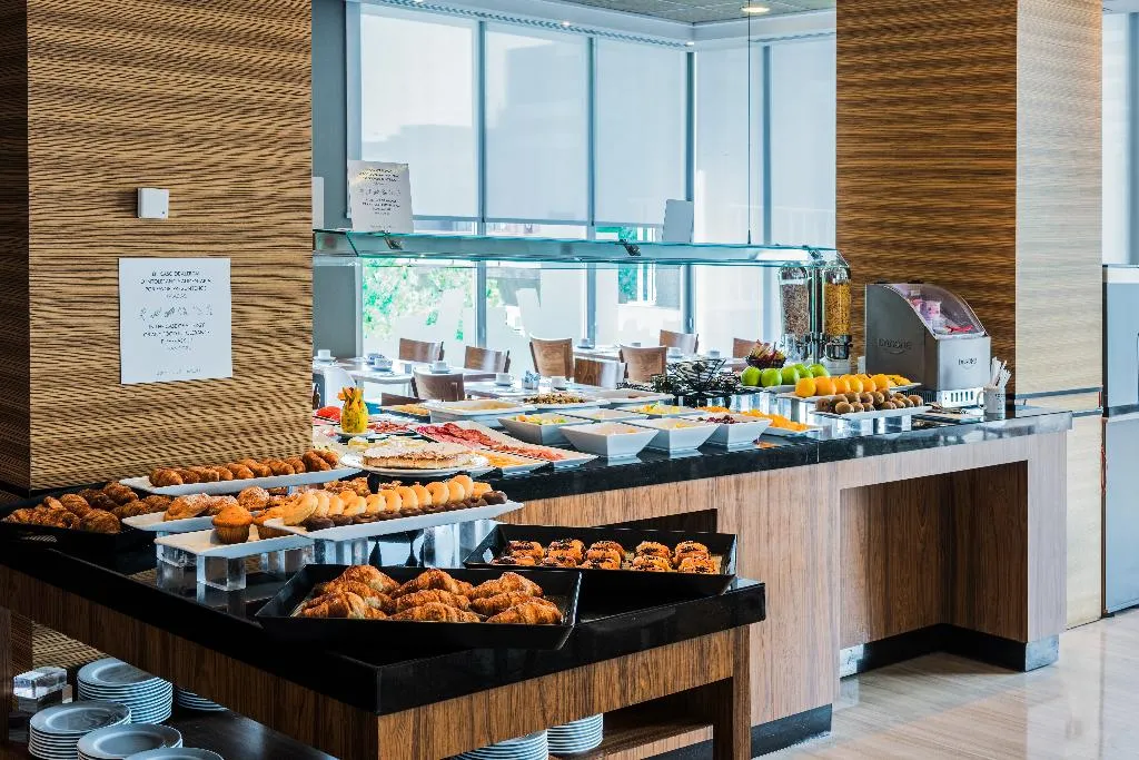 Restaurant, Hotel Madrid Chamartín Affiliated by Meliá, Madrid