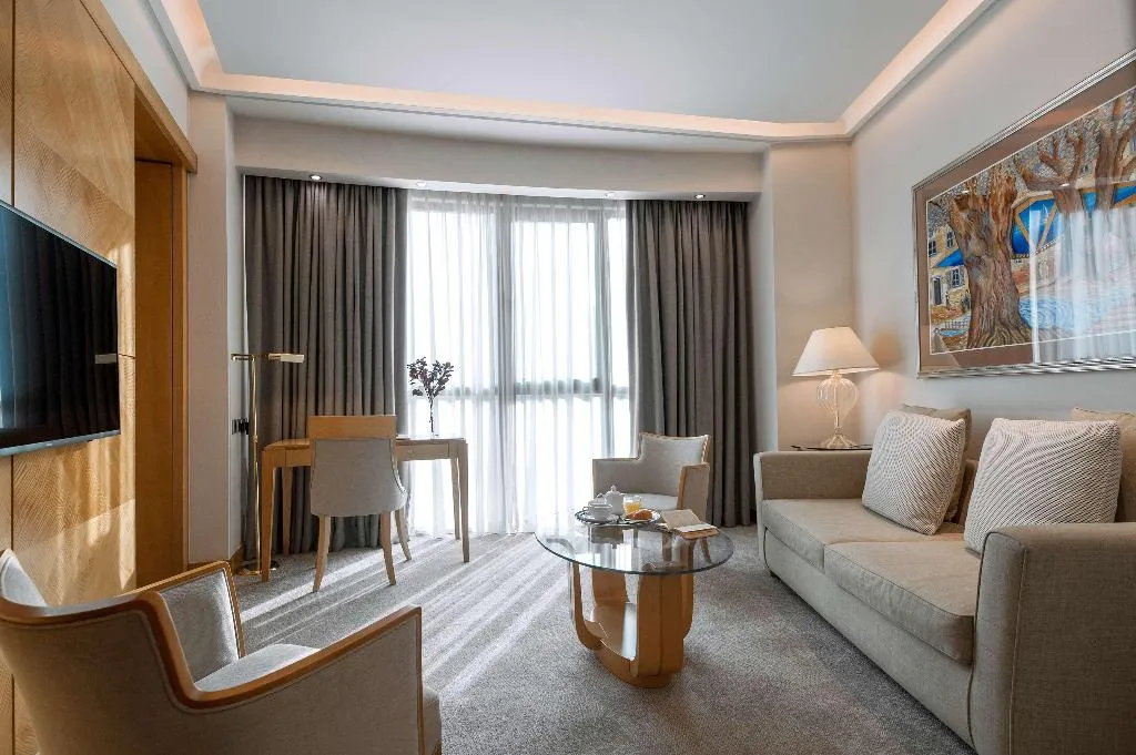JUNIOR SUITE EXECUTIVE Room, Melia Athens, Athens