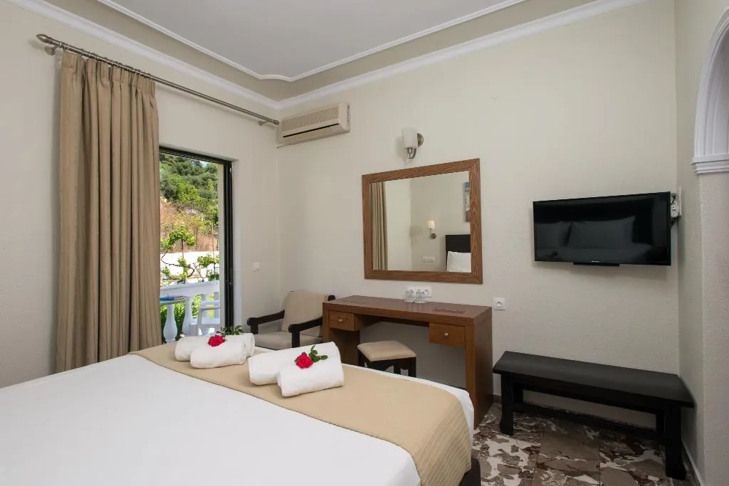 Double or Twin MOUNTAIN VIEW Room, Kaiser Bridge, Corfu