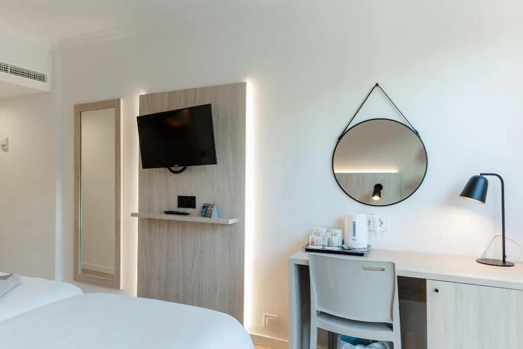 Double or Twin STANDARD Room, Minura Cala Galdana & Apartamentos d´Aljandar, Menorca