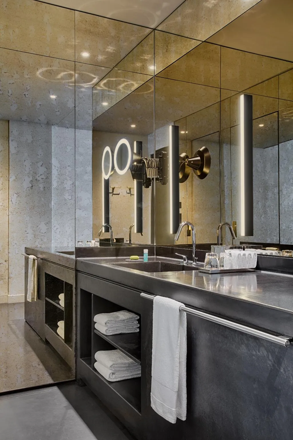Room, W Amsterdam, Amsterdam